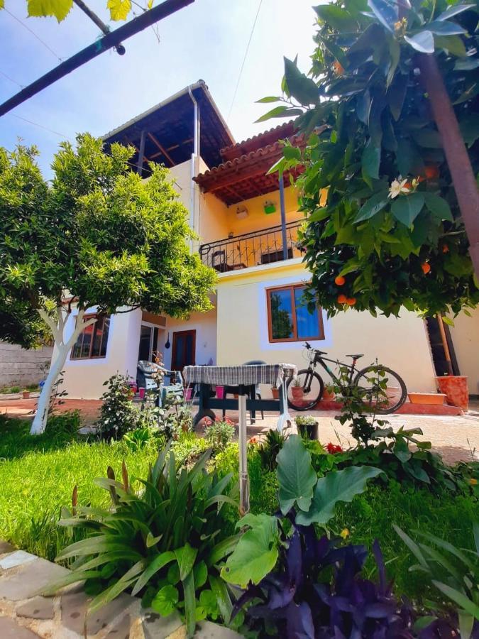 Guest House Noah&Kristel Berat Exterior foto