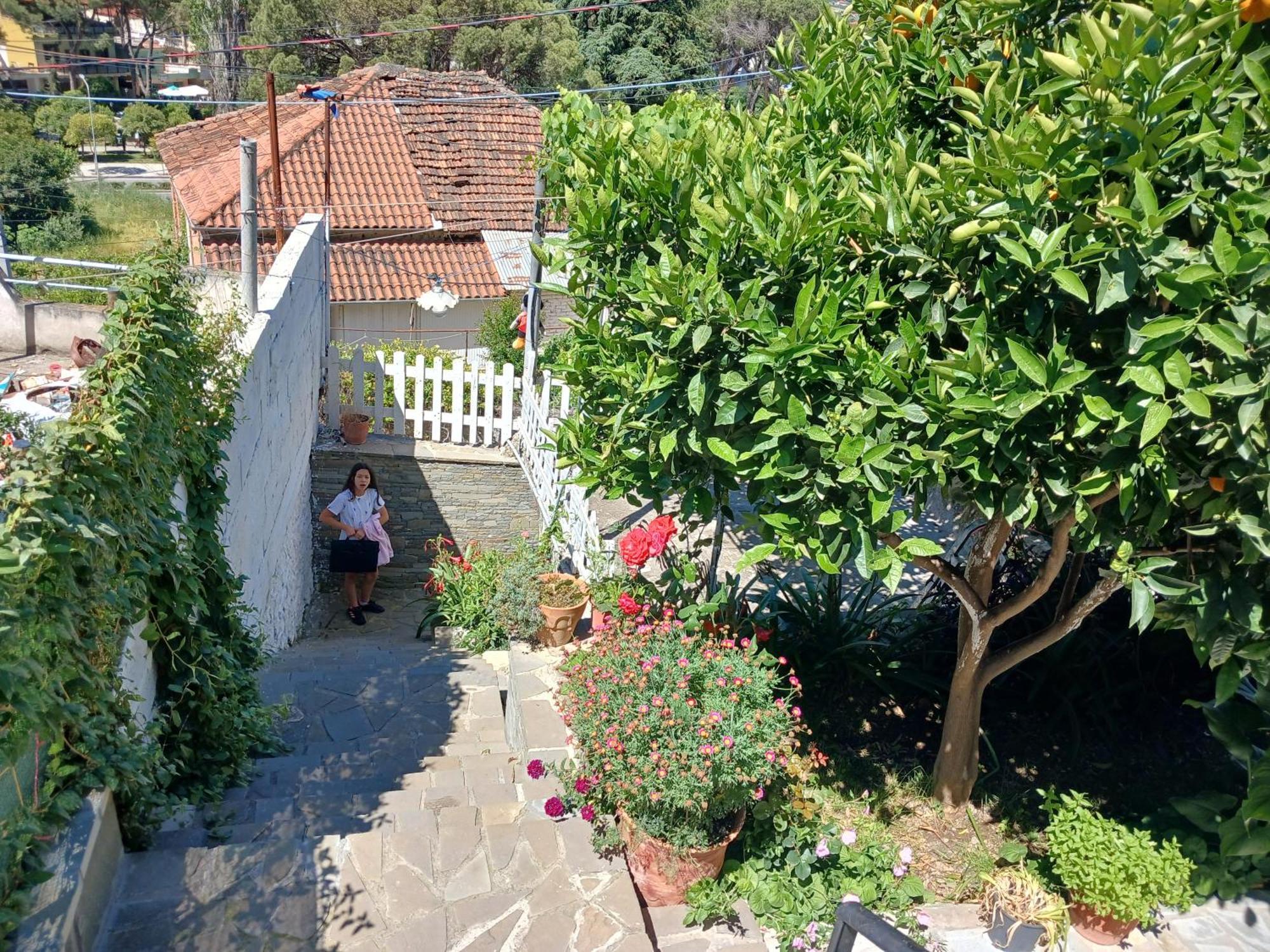 Guest House Noah&Kristel Berat Exterior foto