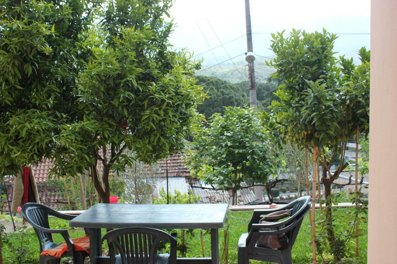 Guest House Noah&Kristel Berat Exterior foto